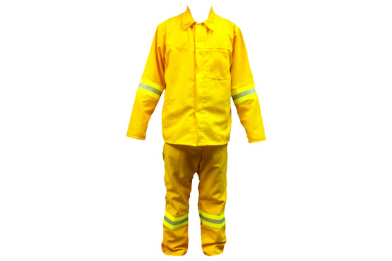 traje de bombero forestal